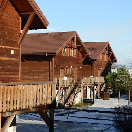 Residence Odalys Les Chalets D'Evian Bagian luar foto