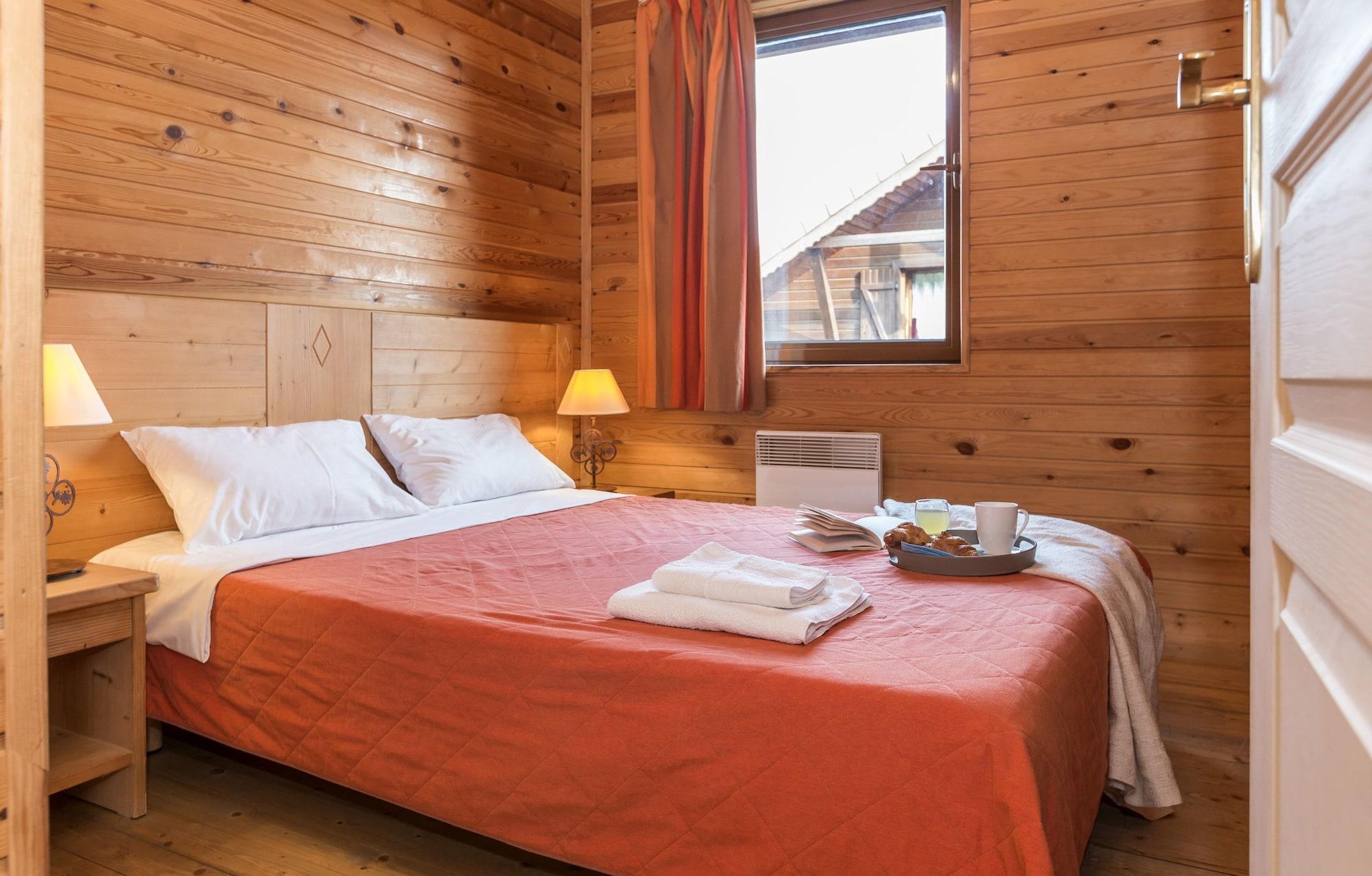 Residence Odalys Les Chalets D'Evian Bagian luar foto