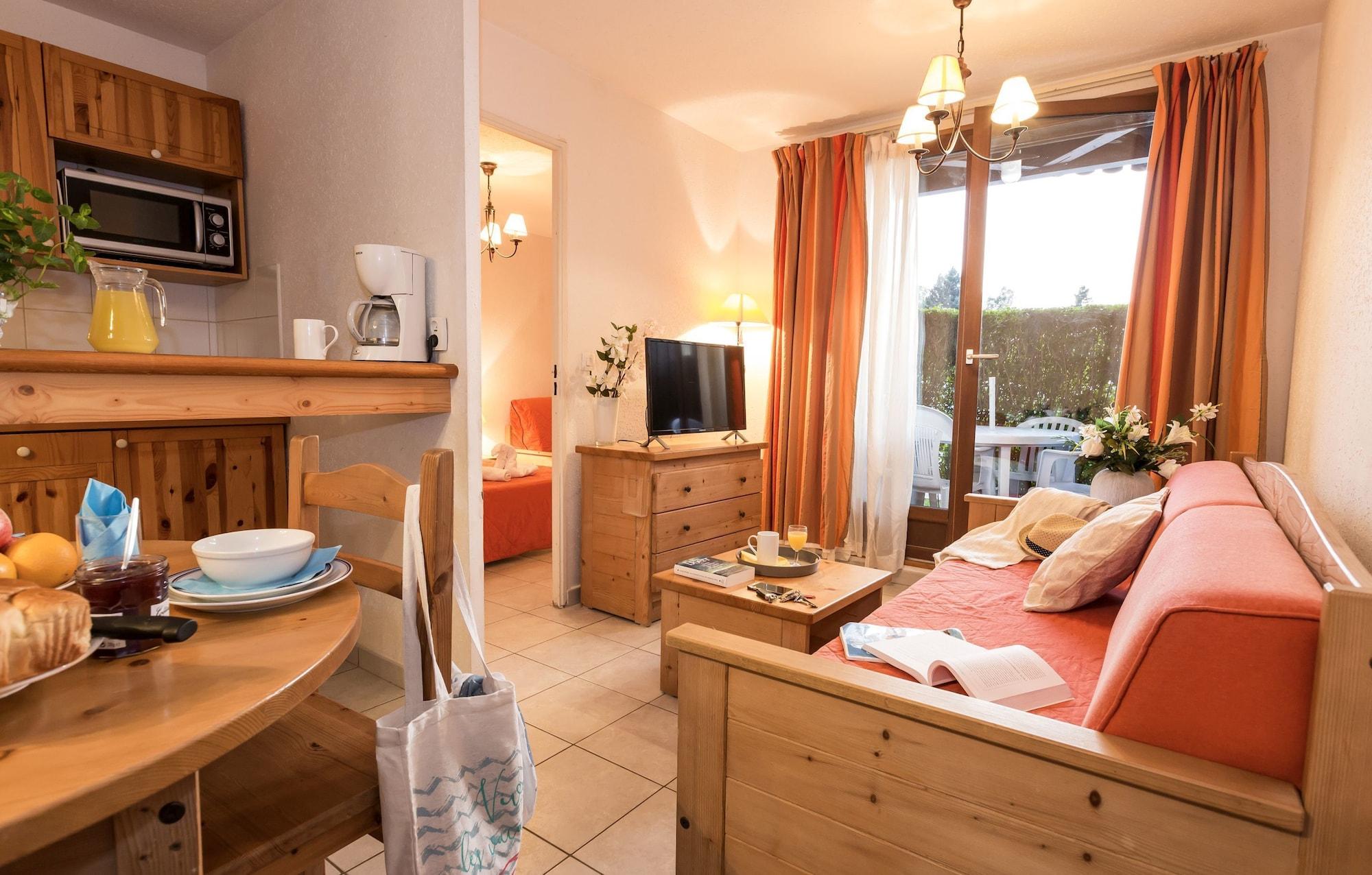 Residence Odalys Les Chalets D'Evian Bagian luar foto