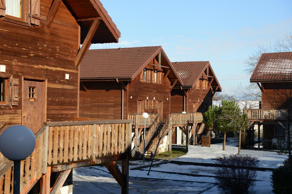 Residence Odalys Les Chalets D'Evian Bagian luar foto