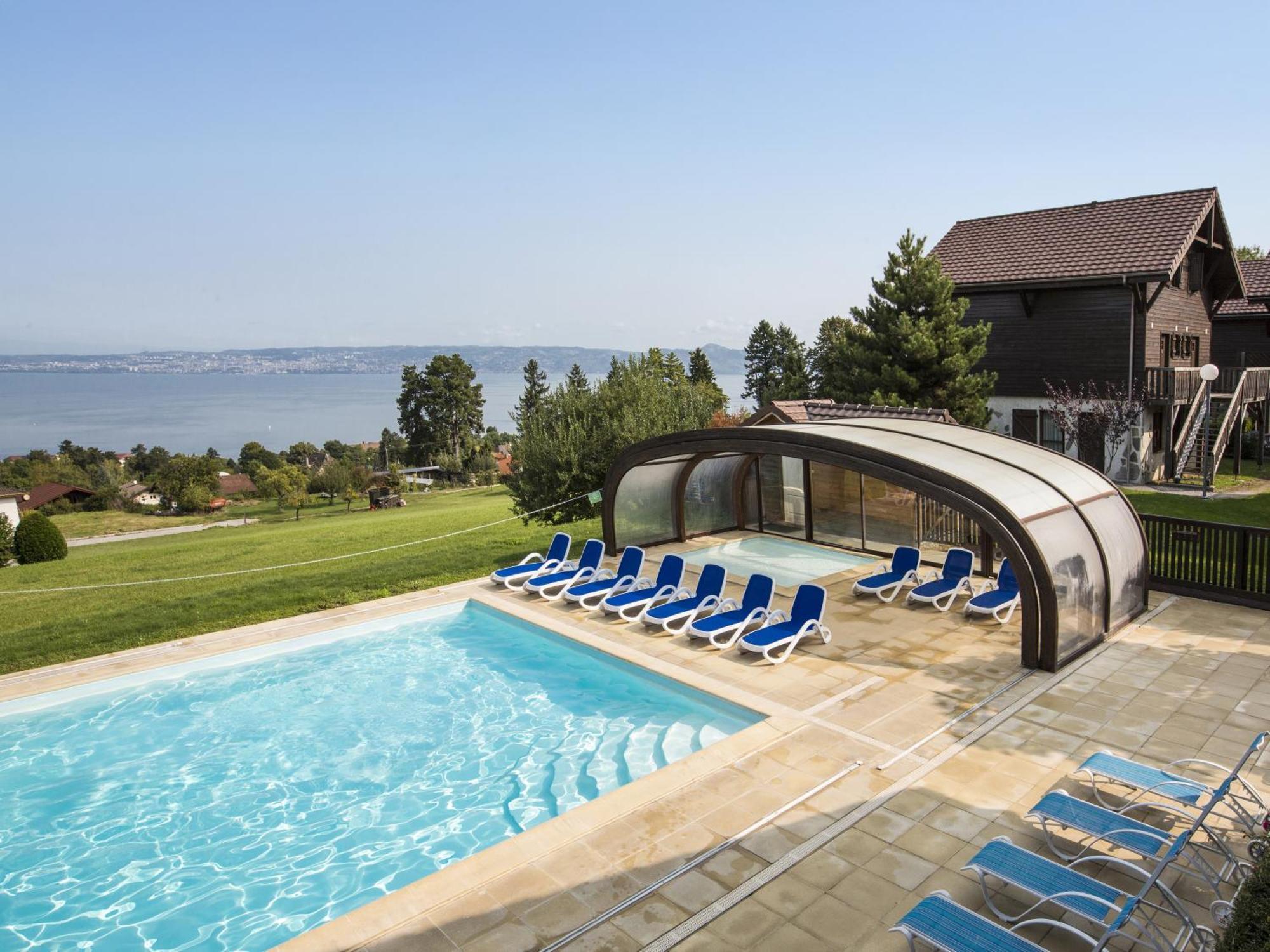 Residence Odalys Les Chalets D'Evian Bagian luar foto