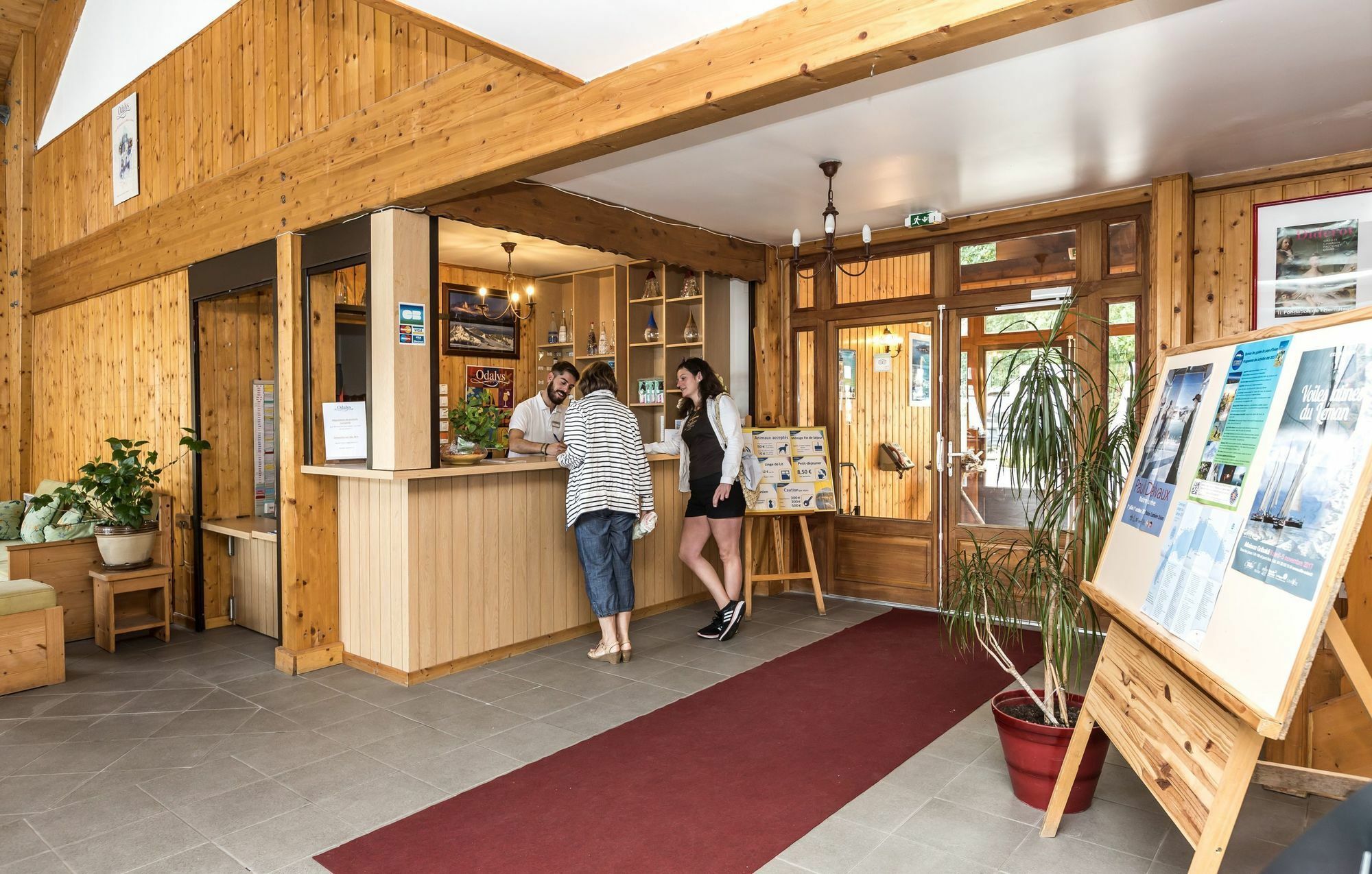 Residence Odalys Les Chalets D'Evian Bagian luar foto