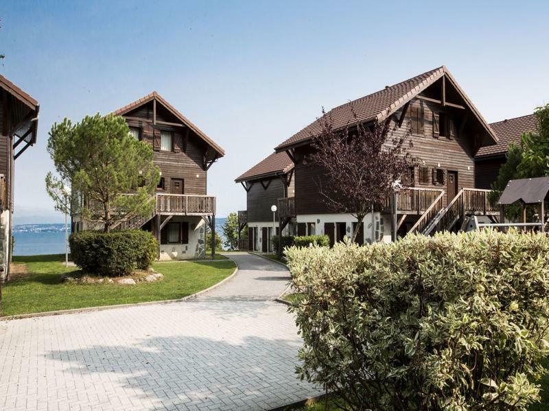 Residence Odalys Les Chalets D'Evian Bagian luar foto